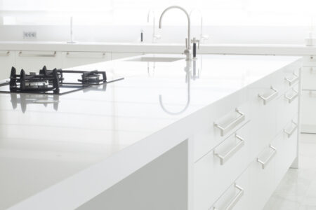 <strong>Kitchen countertops: why you should choose mineral surfaces</strong>“>
                </div>
    <div class=